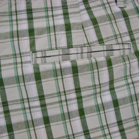 Columbia Plaid Shorts Green White Plaid Bermuda Golf Long Shorts Size 8 - Picture 13 of 13